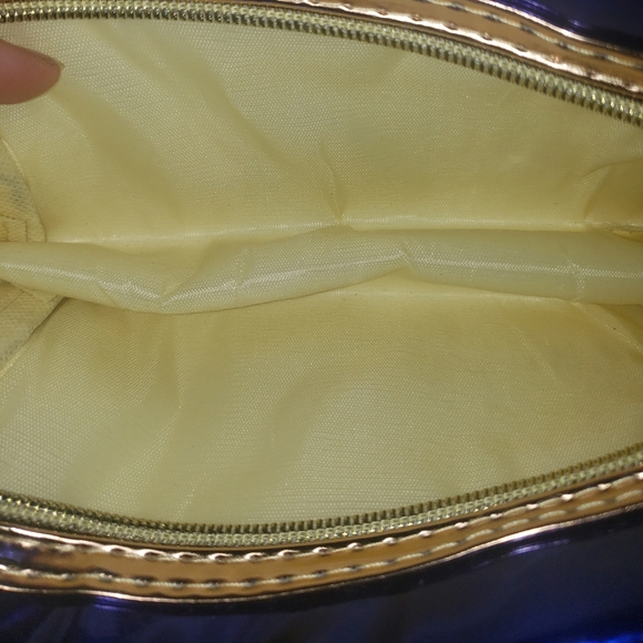 PINK COSMETIC/WRISTLET BAG GUC - Picture 7 of 7